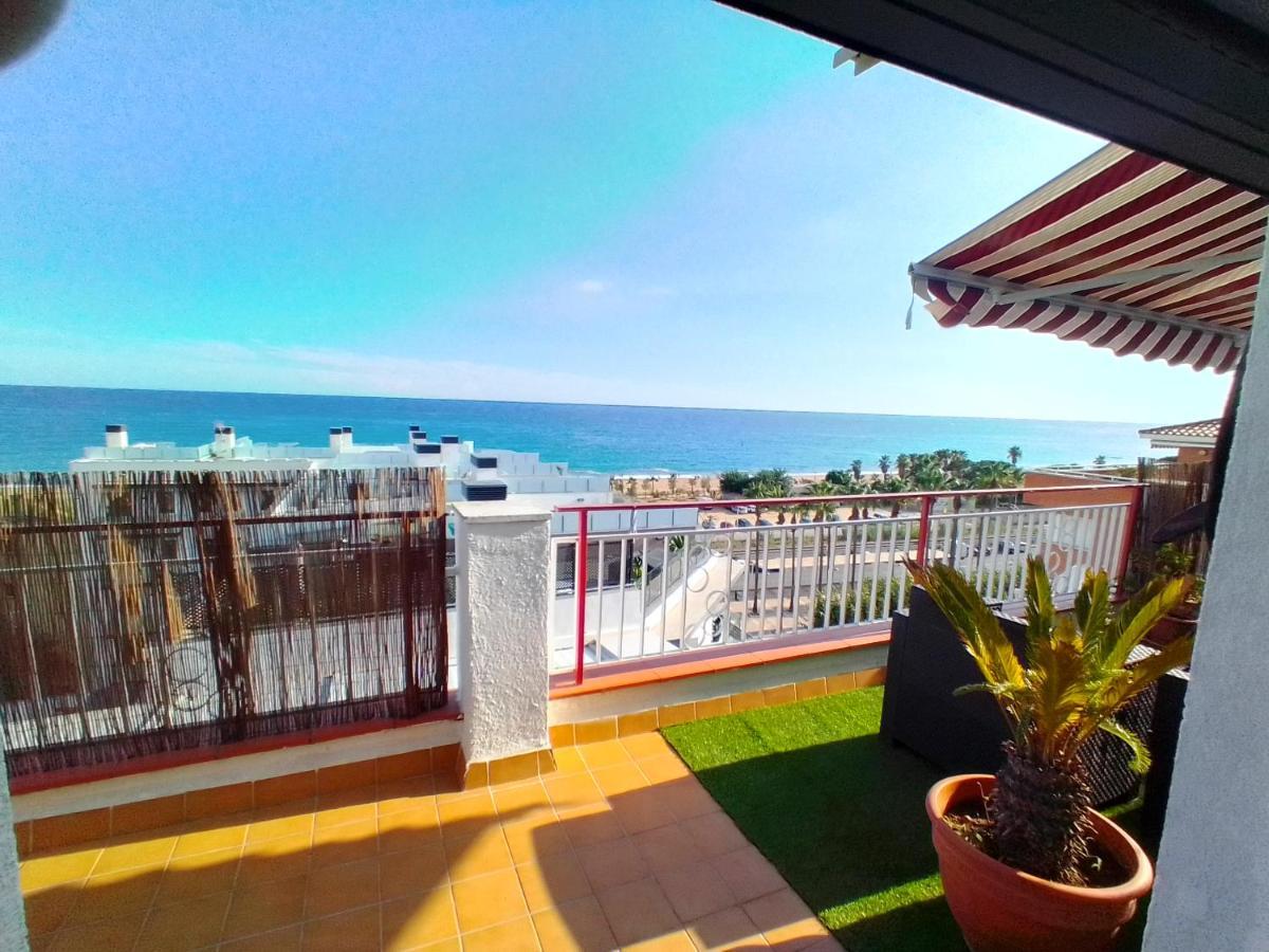 ピネダ・デ・マールTerraza Al Marアパートメント エクステリア 写真